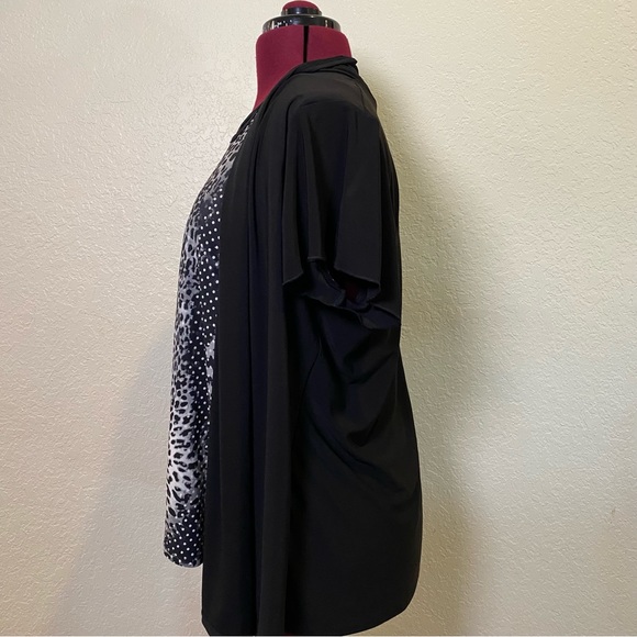 Susie in The City | Black and White Leopard Blouse with Black Cover up 2X 📓 - Picture 8 of 12